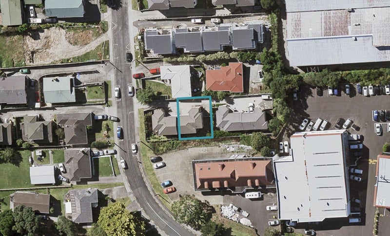 3A Woodall Place, Totara Vale, Auckland - Carousel 1