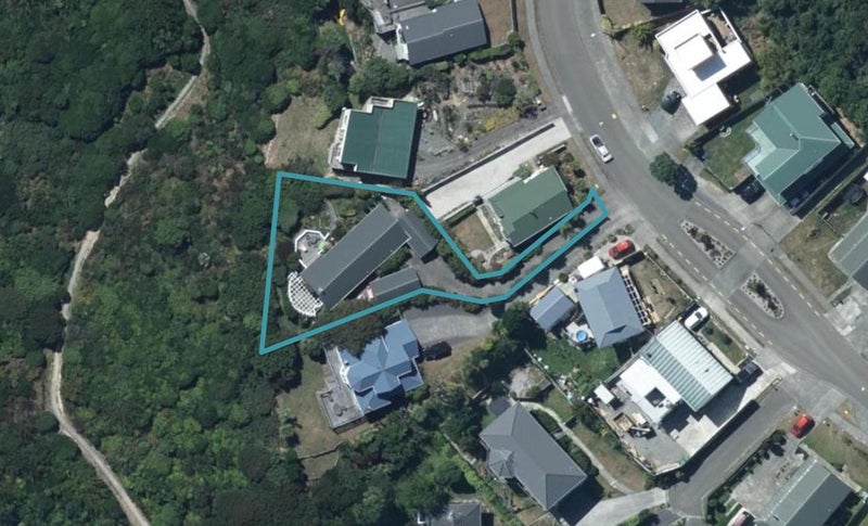 33 Doncaster Terrace, Ascot Park, Porirua - Carousel 1