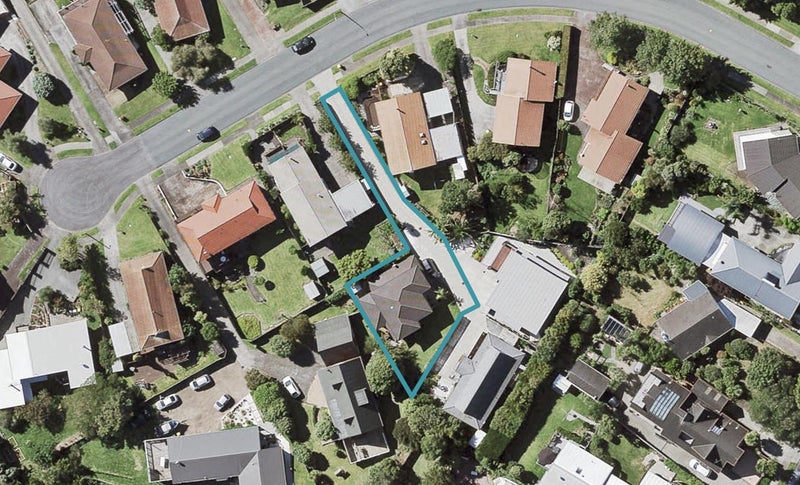 10B Gwenand Place, Botany Downs, Auckland - Carousel 1