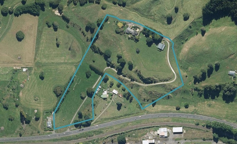 379 Main South Highway (State Highway, 4), TAUMARUNUI - Carousel 1
