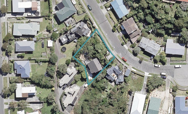 24 Laburnum Grove, Maungaraki, Lower Hutt - Carousel 1