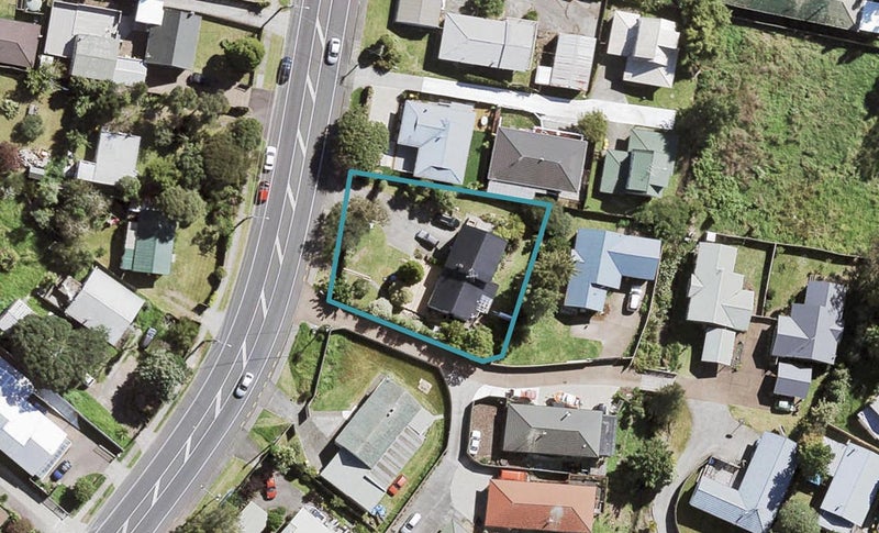 32 Forest Hill Road, Henderson, Auckland - Carousel 1