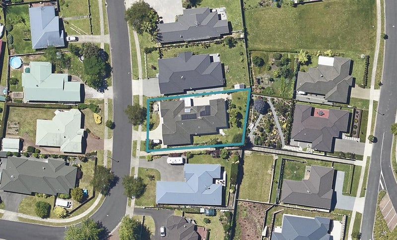 55 Highfields Drive, Katikati, Katikati - Carousel 1
