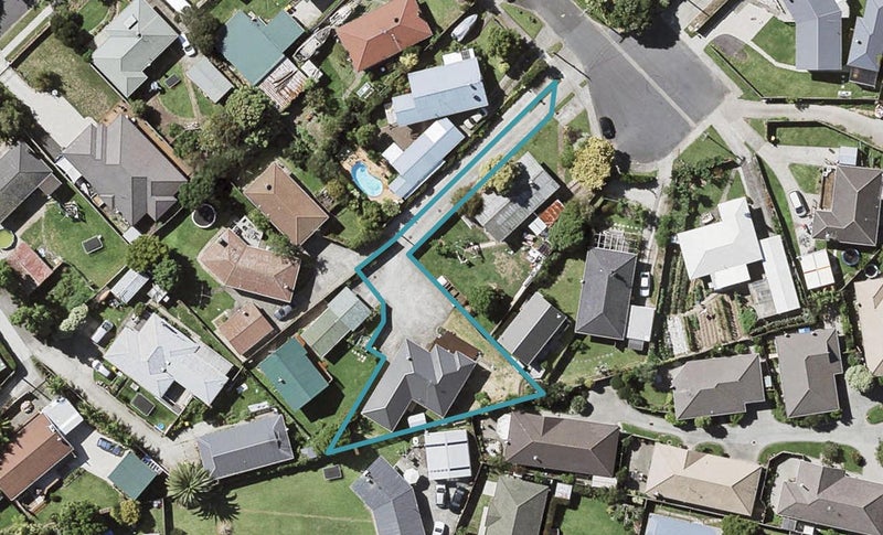 11 Dolphin Street, Pakuranga, Auckland - Carousel 1