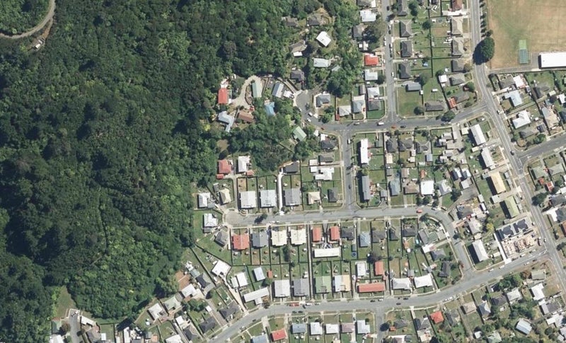 28 Hanson Grove, Stokes Valley, Lower Hutt - Carousel 1