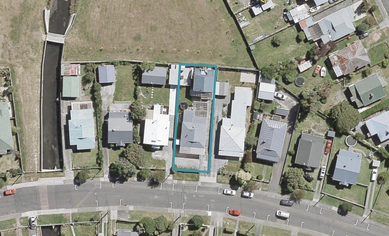 21 Elizabeth Street, Moera, Lower Hutt - Carousel 1