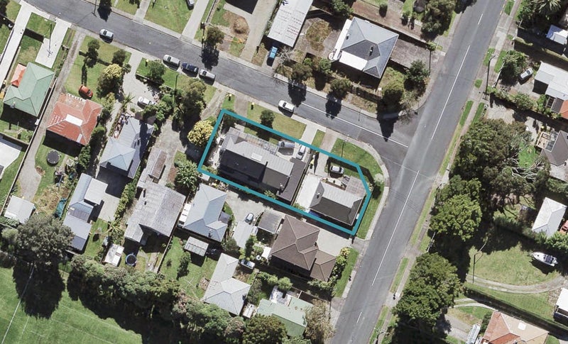 1/102 Archibald Road, Kelston, Auckland - Carousel 1
