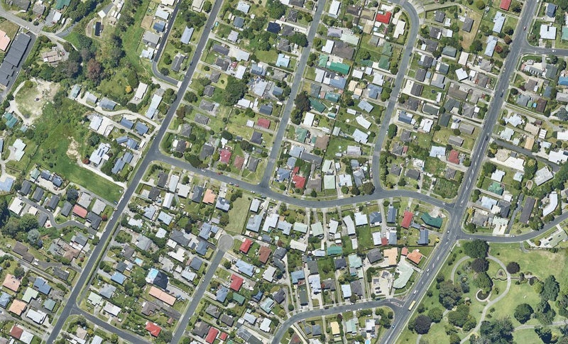 2 Henderson Crescent, Parkvale, Tauranga - Carousel 1