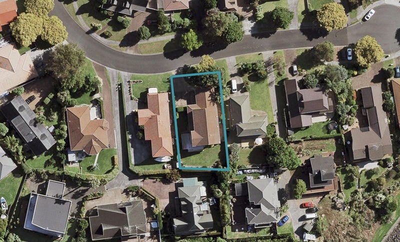 19 Cumbrian Place, Conifer Grove, Takanini - Carousel 1