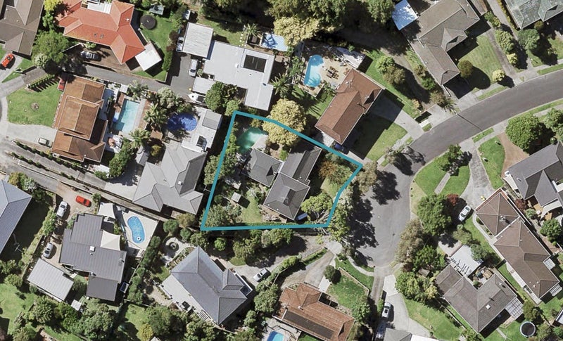 21 Hamish Place, Sunnyhills, Auckland - Carousel 1