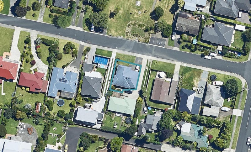 10A Rutherford Street, Otumoetai, Tauranga - Carousel 1