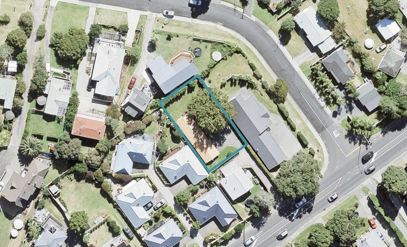 852B Whangaparaoa Road, Manly, Whangaparaoa - Carousel 1