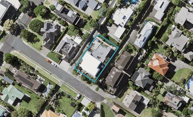 2/8 Rarere Road, Hauraki, Auckland - Carousel 1