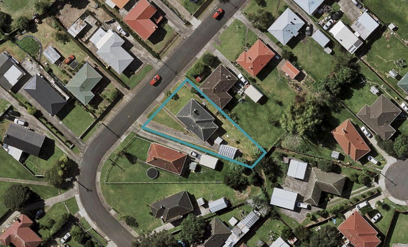 12 Cooper Crescent, Otara, Auckland - Carousel 1