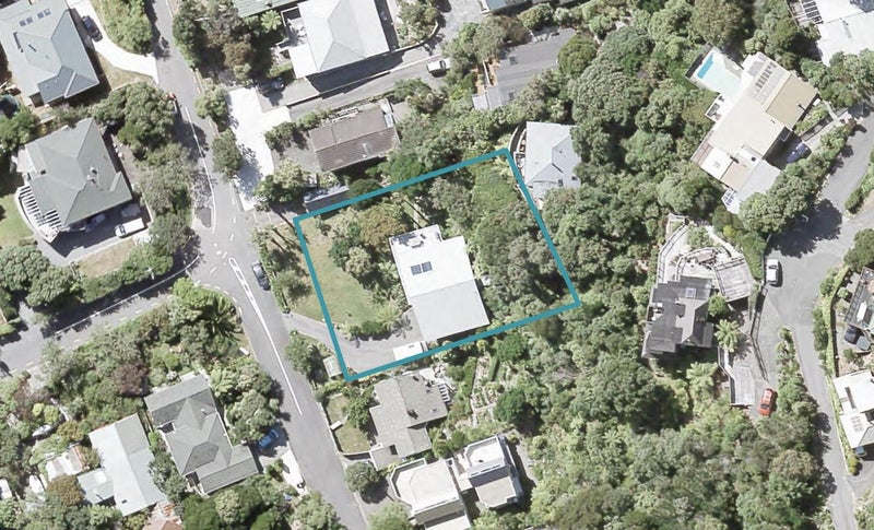 9 Kaitawa Road, York Bay, Lower Hutt - Carousel 1