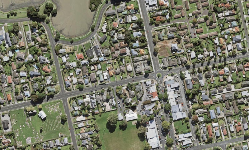 6 Church Road, Mangere Bridge, Auckland - Carousel 1