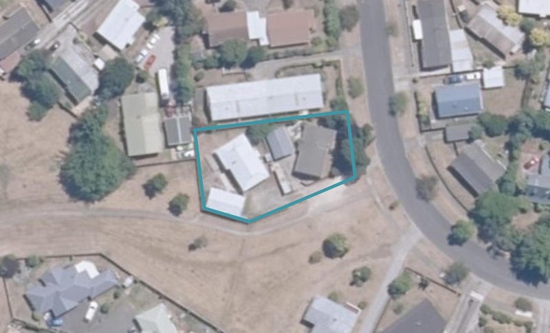 2/31 Arthur Crescent, Hilltop, Taupō - Carousel 1