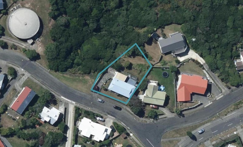 4 Tuna Terrace, Titahi Bay, Porirua - Carousel 1