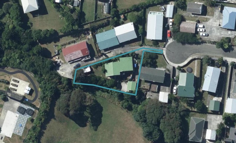 24 Te Arataura Street, Takapuwahia, Porirua - Carousel 1