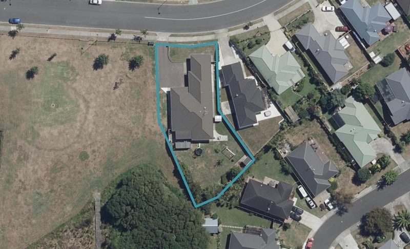 49 Farnborough Drive, Nawton, Hamilton - Carousel 1