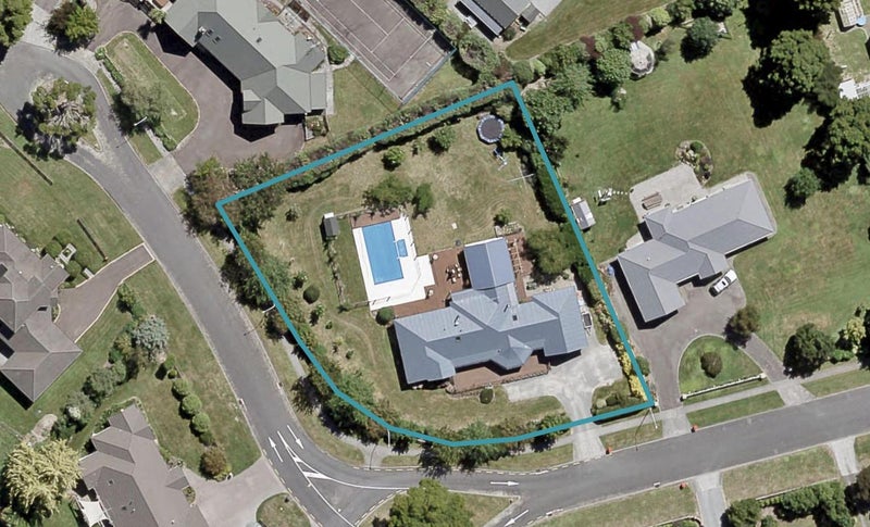 4 Malcolm Gillies Grove, Totara Park, Upper Hutt - Carousel 1