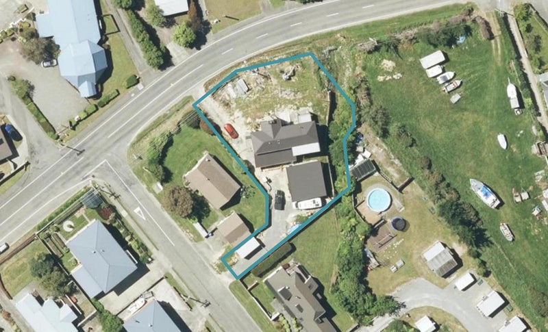 1B Waimarama Street, Waikawa, Picton - Carousel 1