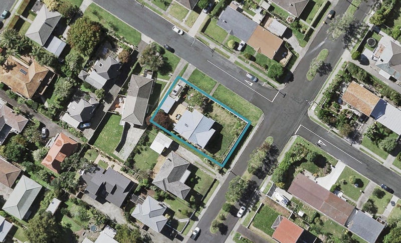15 Northumberland Avenue, Hauraki, Auckland - Carousel 1