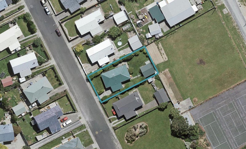 20 Ottrey Street, Clifton, Invercargill - Carousel 1
