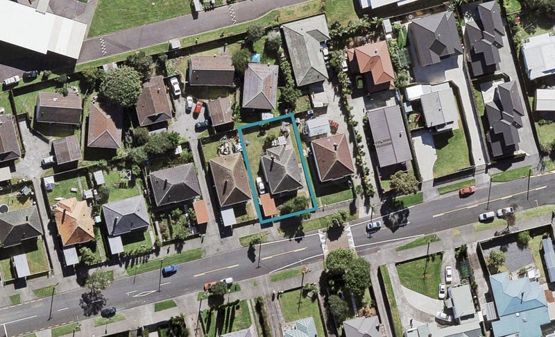 33 Victor Street, Avondale, Auckland - Carousel 1