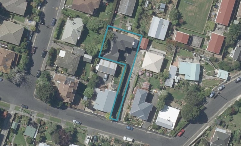 27 Byron Street, Mornington, Dunedin - Carousel 1