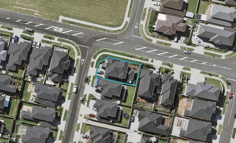 2 Springside Drive, Flat bush, Auckland - Carousel 1