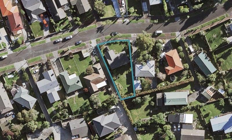 12 Westminster Street, New Windsor, Auckland - Carousel 1