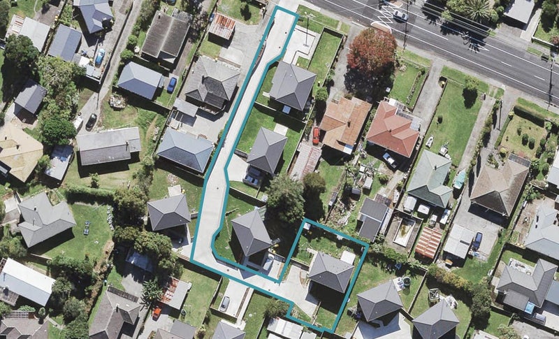 8 Tamatimu Lane, Kelston, Auckland - Carousel 1
