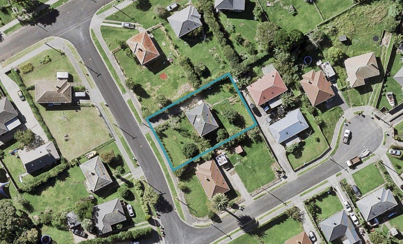 4 Ridgeway Place, Glen Innes, Auckland - Carousel 1