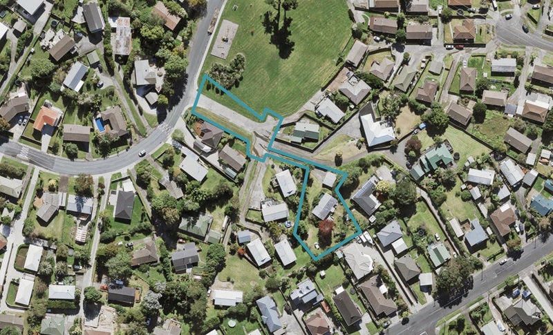 67 Keegan Drive, Massey, Auckland - Carousel 1
