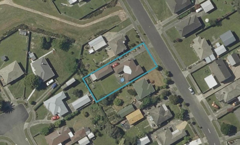 62 Clyde Crescent, Roslyn, Palmerston North - Carousel 1