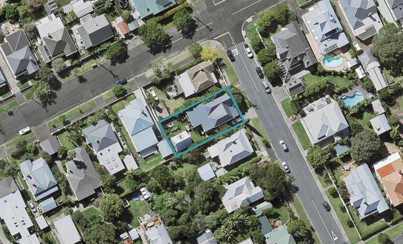 17 Cowper Street, Devonport, Auckland - Carousel 1