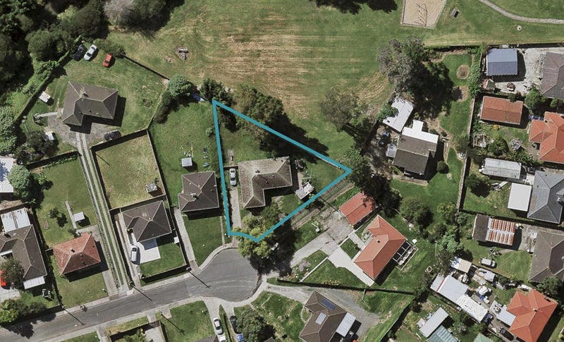 14 Gubb Place, Otara, Auckland - Carousel 1