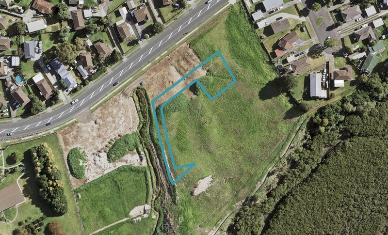 5/1 Tokatoka Lane, Wattle Downs, Auckland - Carousel 1