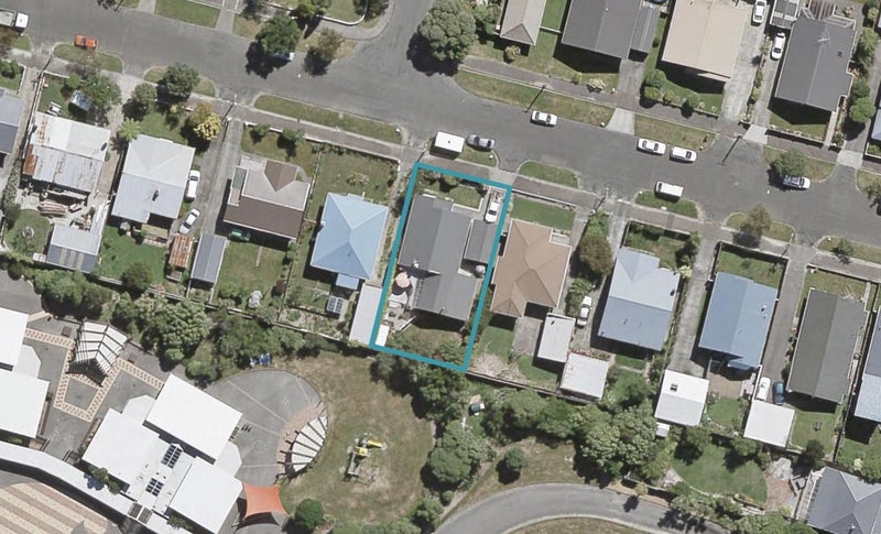 36 Hume Street, Alicetown, Lower Hutt - Carousel 1