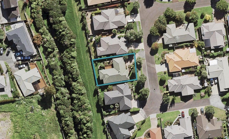 24 Adelphi Place, Albany, Auckland - Carousel 1