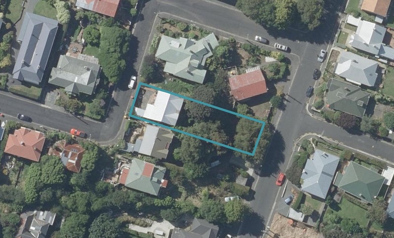 44 Glenpark Avenue, Mornington, Dunedin - Carousel 1