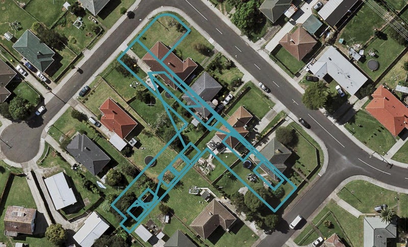 2 Ross Avenue, Otara, Auckland - Carousel 1