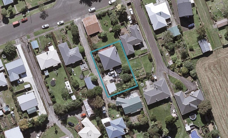 2/24A Cowling Road, Hurdon, New Plymouth - Carousel 1