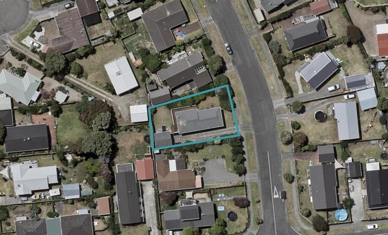 22 Reeves Street, Waikanae Beach, Waikanae - Carousel 1