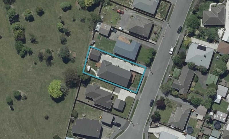 2/22 Horton Place, Avondale, Christchurch - Carousel 1