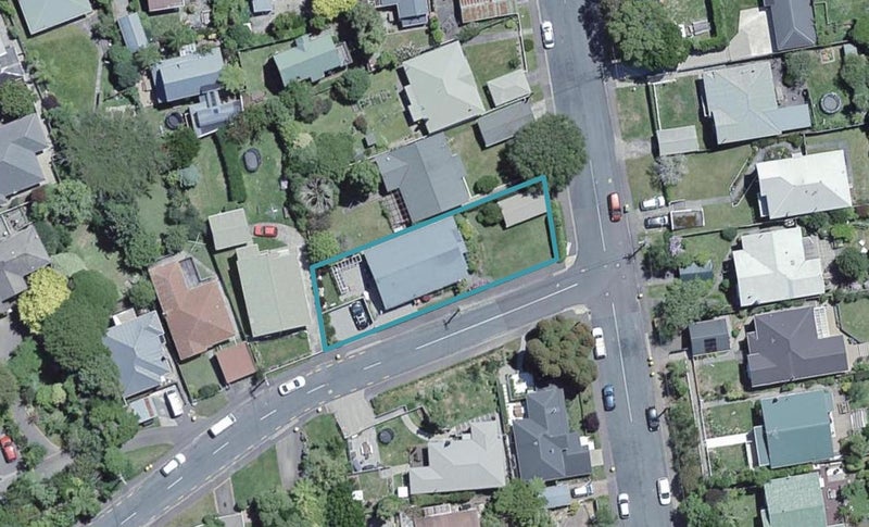 8 Richmond Avenue, Karori, Wellington - Carousel 1