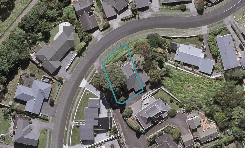 9 Redwood Crescent, WESTOWN, NEW PLYMOUTH - Carousel 1