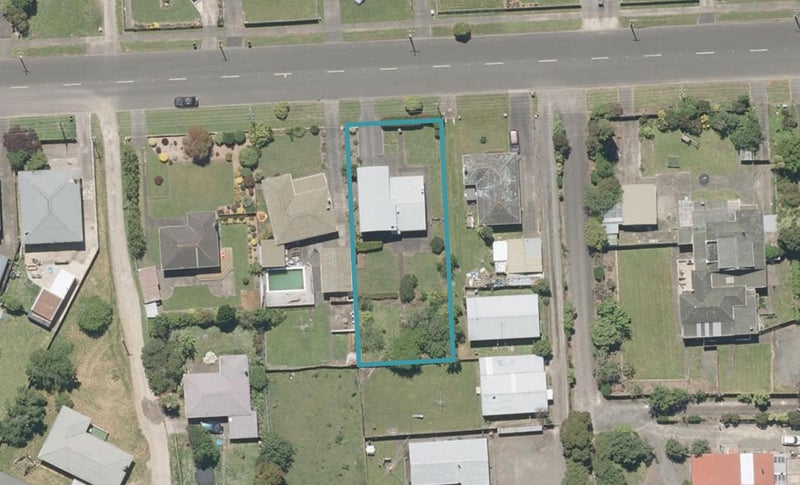 70 Wakefield Street, Whanganui East, Whanganui - Carousel 1