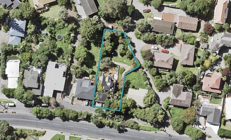 645 Beach Road, Rothesay Bay, Auckland - Carousel 1